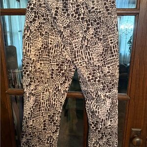 Miraclebody Women Black White Abstract Pebble Print Stretch‎ Ankle Pants Size 10